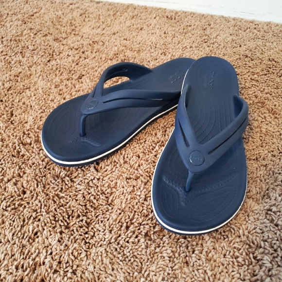 CROCS Shoes - Crocs crocband flip flop thong sandal slip on navy blue womens 9
